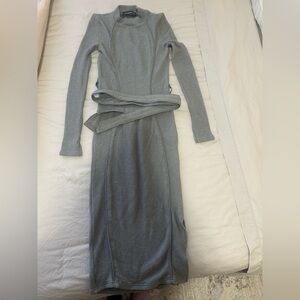 Elegant Gray Long Sleeve Dress, Maniere de Voir